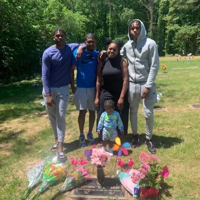 1689299063345060372.jpg 1689299052575.jpg